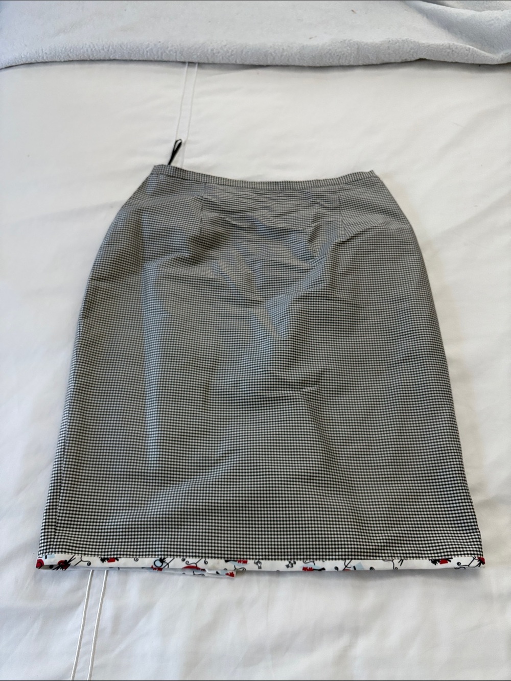 Kay Unger Black & White tiny gingham Pencil Skirt with Printed Hem